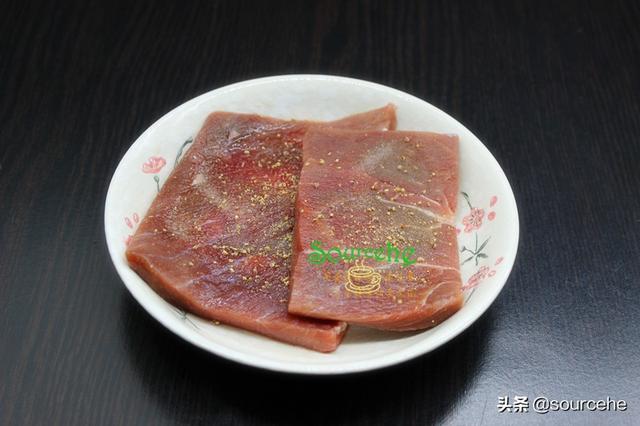 牛排怎么煎好吃，怎么样煎牛排好吃窍门（牛排鲜嫩入味不塞牙）