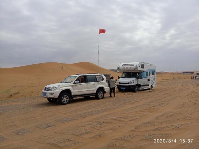 房车旅行去极地，奔驰乌尼莫克越野房车极地挑战无惧任何地形