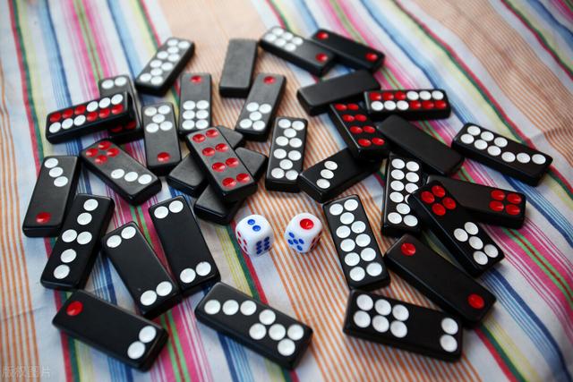 二百五的来历说法有很多，二百五来历（“二百五”是什么意思）