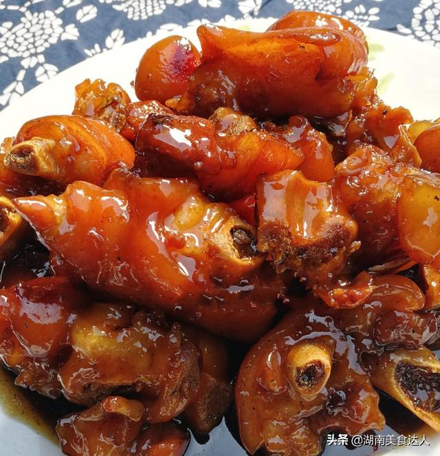 猪脚的家常做法，自制猪脚的家常做法窍门