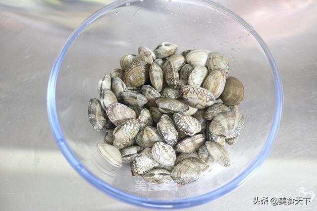 花蛤怎么炒又嫩又香，10分钟上桌鲜美滑嫩