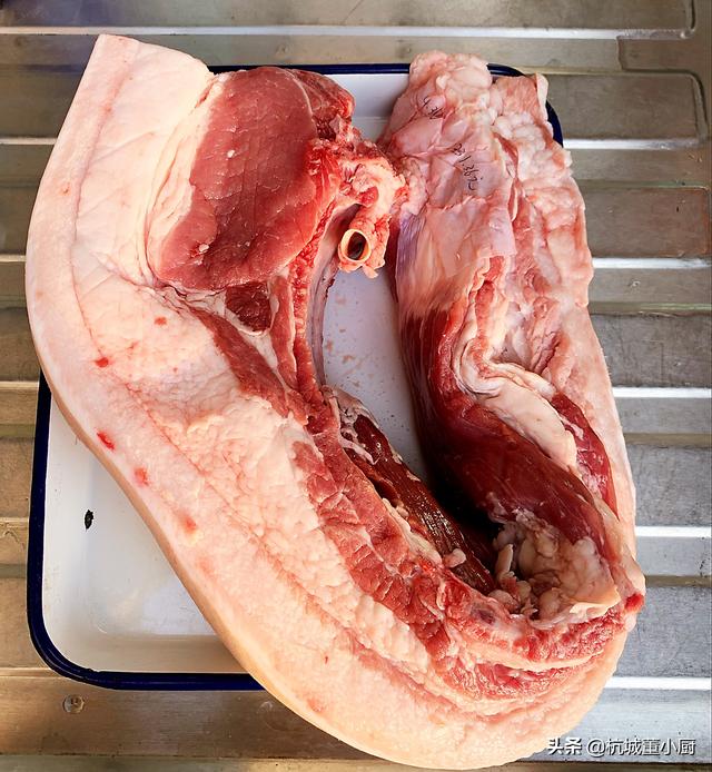 红烧肉的正确做法电饭煲，你用过电饭锅做红烧肉吗