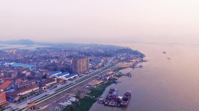 蕲春哪几个镇发展比较好，湖北蕲春老县城在蕲州镇