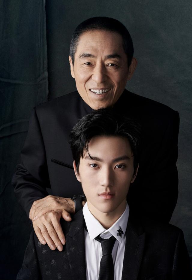 張藝謀大兒子近照公開，五官和父親一模一樣，不愧國師接班人 娛樂八卦吃瓜 第1张