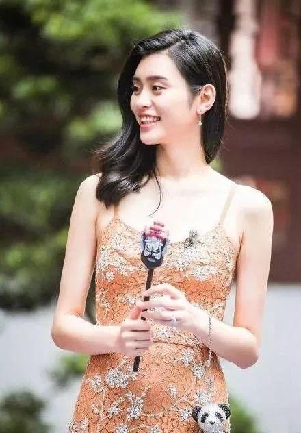 奚梦瑶面相(奚梦瑶面相分析-星座梦城