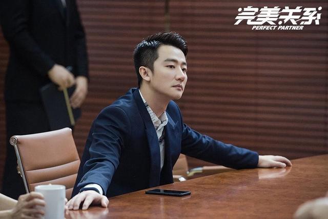 自在如风永少年，黄轩的颜值（《愿你自在如风永少年）