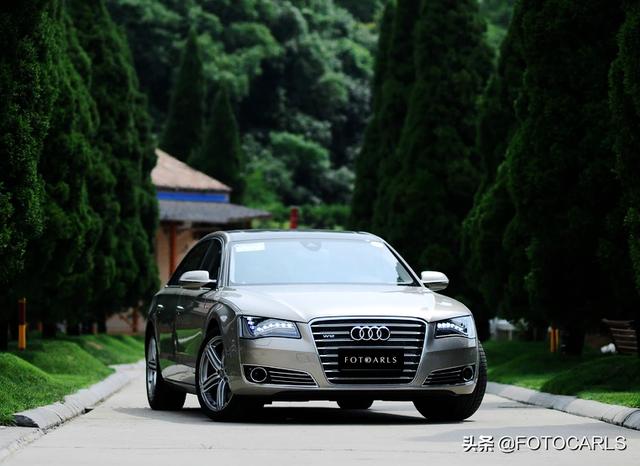 奥迪a8lw12，全新奥迪a8lw12评测（网友：看着比奔驰S气场足）
