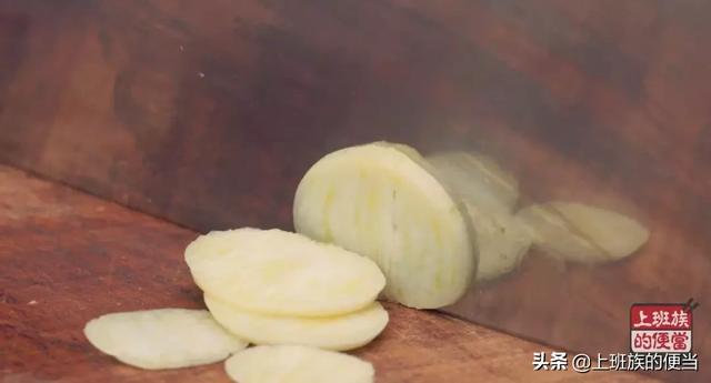 最简单又好吃的酱黄瓜的做法，酱黄瓜原来这么简单