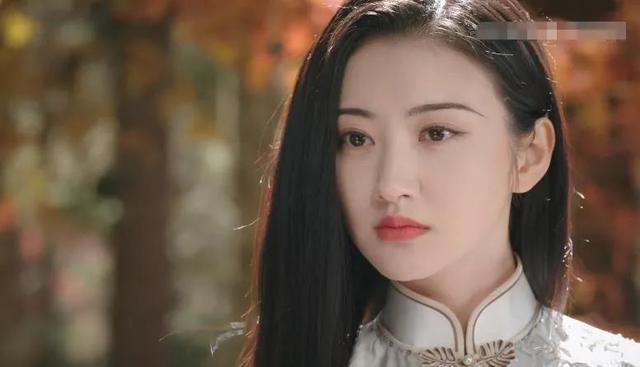 司藤张彬彬景甜合体直播，景甜无惧怼脸拍