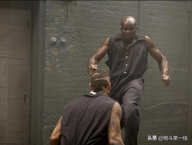 ufc第100期比赛，当年“骨头”琼斯只能为他做配角
