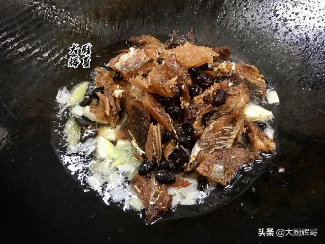 油麦菜怎么炒好吃，油麦菜这样炒鲜香清脆