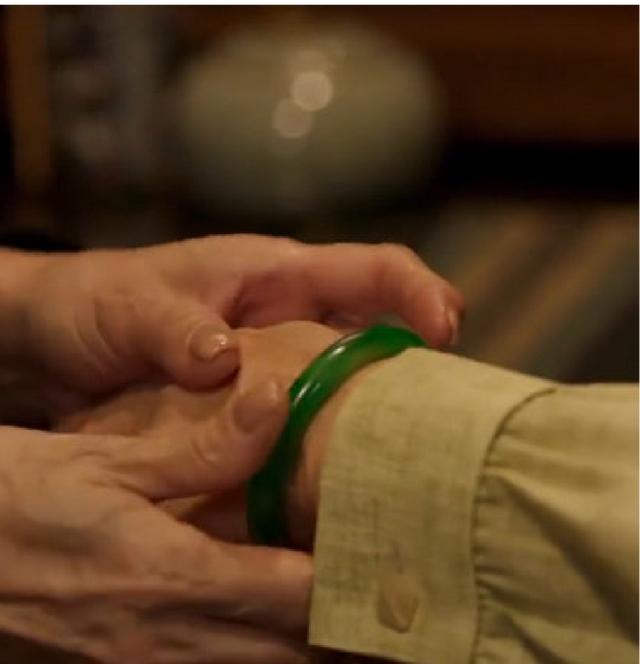 二手翡翠手镯到底能不能戴进去，二手翡翠手镯到底能不能戴