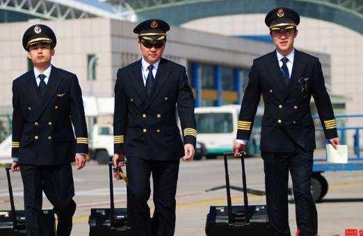 飞行员招飞条件，想成为飞行员民航