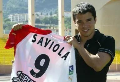 维奥拉的100座城堡中的维奥拉，萨维奥拉的故事停留在那个被风吹过的夏天