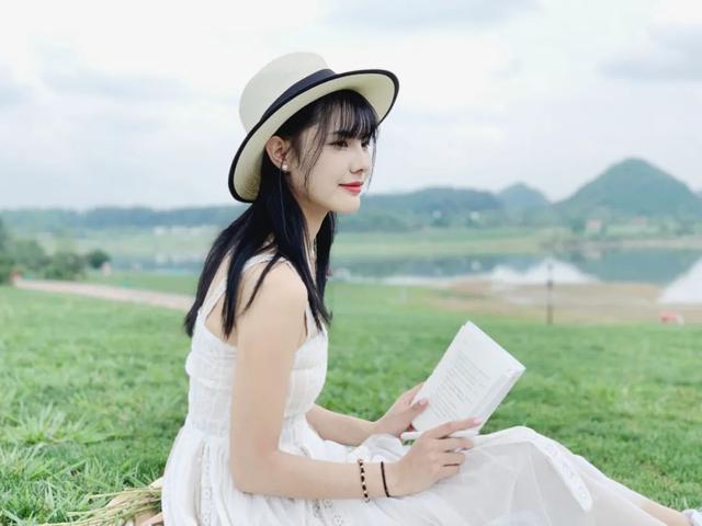 手机摄像头与镜头有什么区别，手机的摄像头越来越多