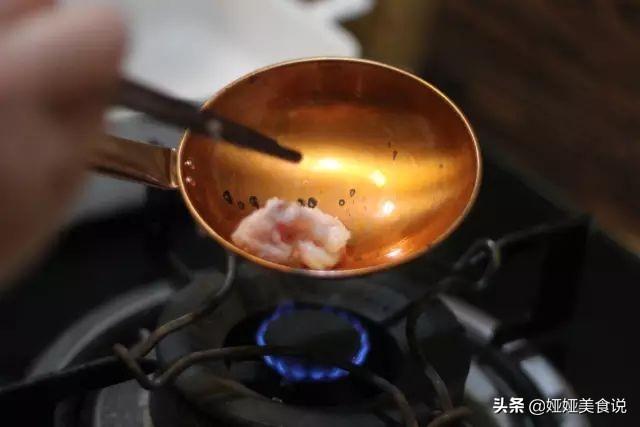 做蛋饺蛋皮要放淀粉吗，做蛋饺的完整方法（‼️年夜饭预热‼️黄金蛋饺）