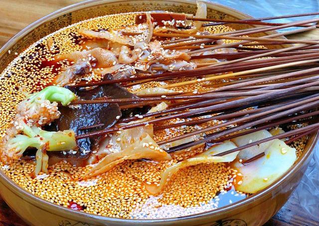 乐山美食攻略带你吃遍地道乐山特色美食，乐山美食攻略推荐