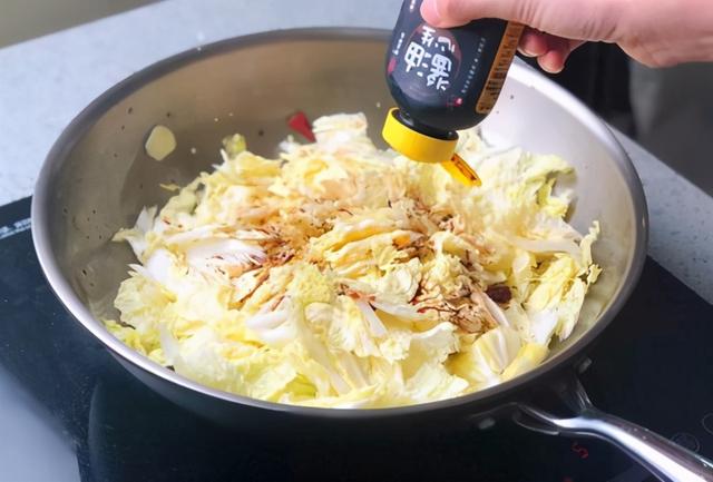 白菜炒粉条的做法最正宗的做法，大白菜炒粉条这么做