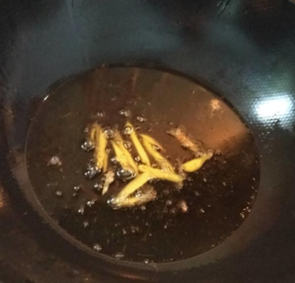 红烧鳊鱼的家常做法，红烧鳊鱼的做法第一美食（红烧鳊鱼最好吃做法）