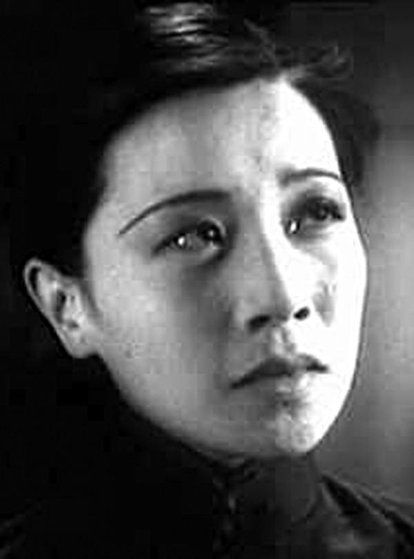 阮玲玉经典电影，深深地被张曼玉的演绎吸进去