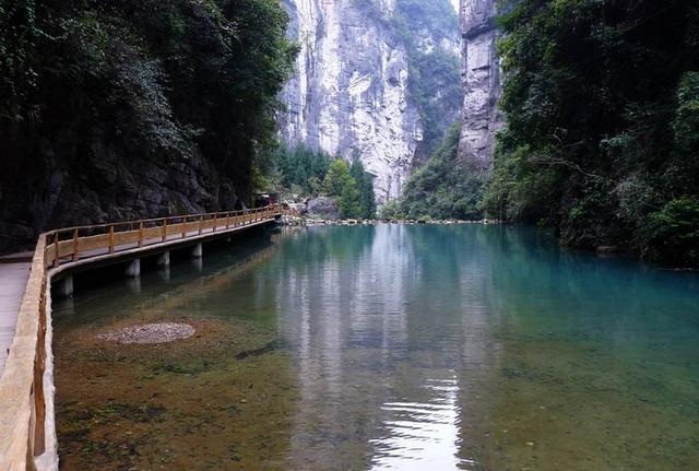 重庆旅游必去十大景点，重庆必去的十大景点推荐（重庆主城十大网红打卡景点）