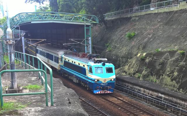 常德至长沙高铁，常德至长沙高铁开通时间（常德至长沙实现高铁全线贯通）