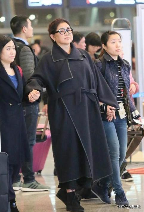 66岁倪萍近照曝光，盘点60岁以上美女明星