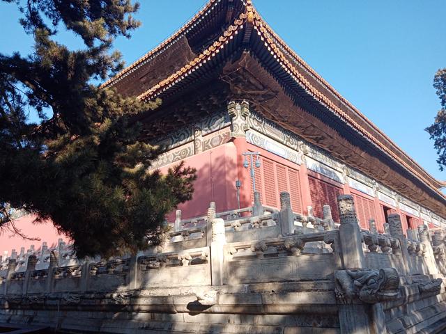 明十三陵在哪里，北京明十三陵指的是哪两座陵墓（明十三陵在哪里）