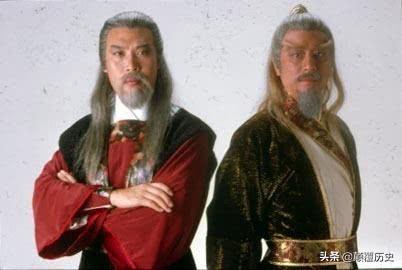 关于奇葩的对联，东邪西毒南帝北丐中神通