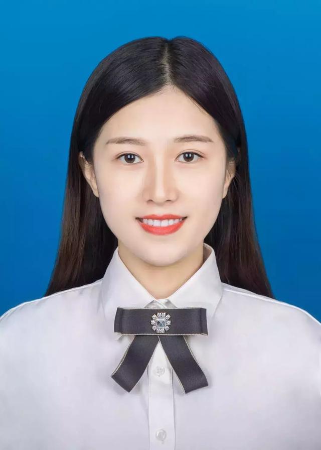 怎样拍白底证件照好看，颜值一般也能拍出最美证件照