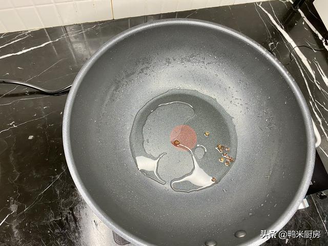 莲藕怎么炒才好吃，莲藕怎么炒来吃最好吃