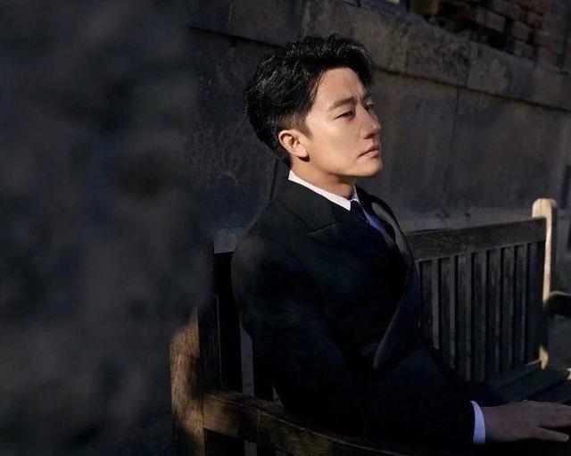 自在如风永少年，黄轩的颜值（《愿你自在如风永少年）