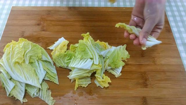 白菜怎么做才好吃，白菜怎么做好吃最简单做法（大白菜的6种家常做法）