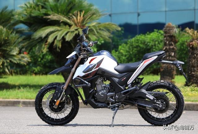 启典150越野摩托车，入门级山地越野摩托