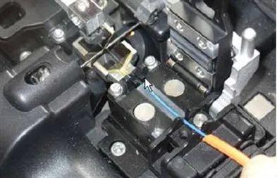光纤熔接示意图，光纤熔接窍门