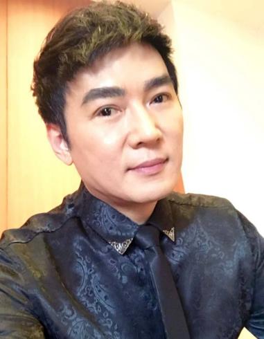 近几年穿古装最帅的男明星图，他现代样貌平平