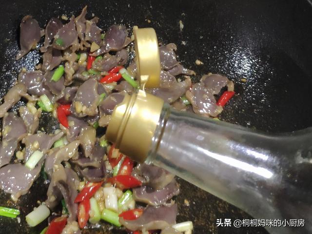 鸡胗怎么炒好吃，鸡胗怎样爆炒好吃