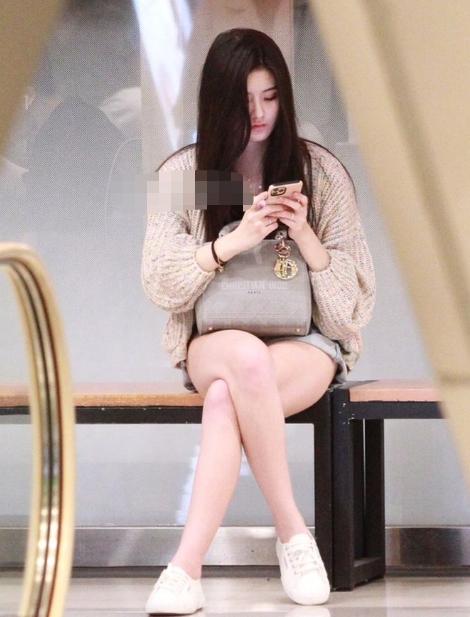 孙芸芸女儿街拍，百亿千金密会平民