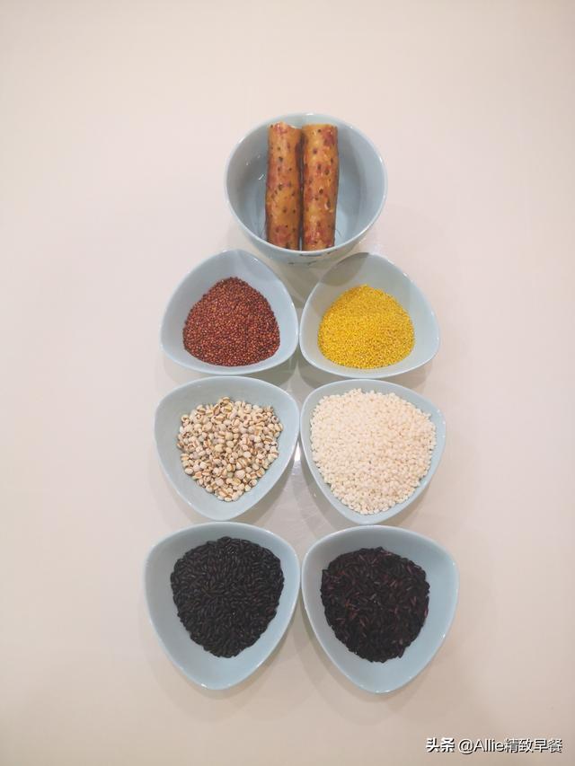 百合怎么炒好吃，炒百合怎么炒最好吃（百合炒之前要先处理一下）