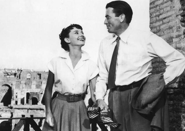 孙芸芸女儿街拍，百亿千金密会平民