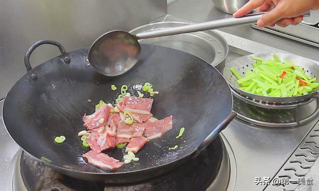 西芹的做法大全家常菜，芹菜的做法大全家常炒菜