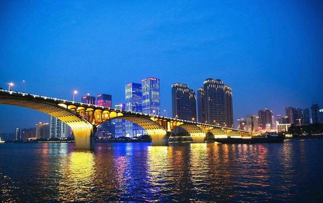 橘子洲五个景点，长沙橘子洲附近景点推荐（长沙旅游攻略景点必去）