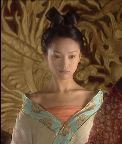 周迅情史为何如此坎坷，周迅27年荒诞情史