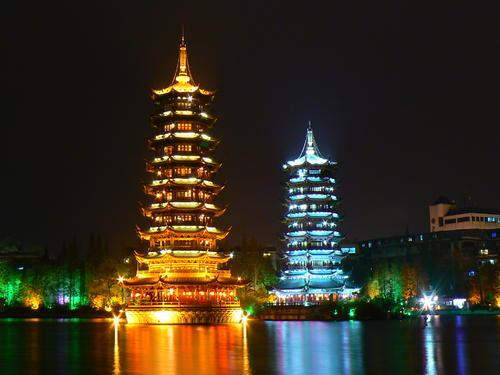 桂林旅游十二景，桂林旅游的一个绝美夜景观赏地