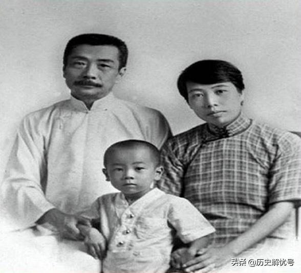 许广平与鲁迅先生的关系，许广平与鲁迅的爱情看似光鲜亮丽