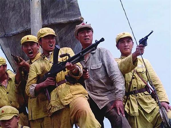 解放海南岛战役，解放海南岛经典战役（解放海南，谁是第一功）