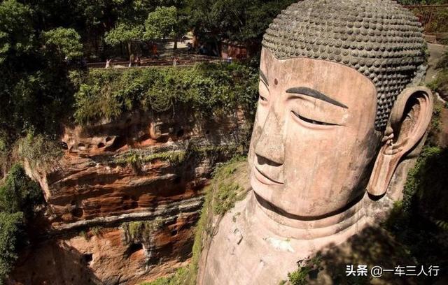 乐山峨眉山旅游攻略住宿，四川乐山峨眉山旅游攻略