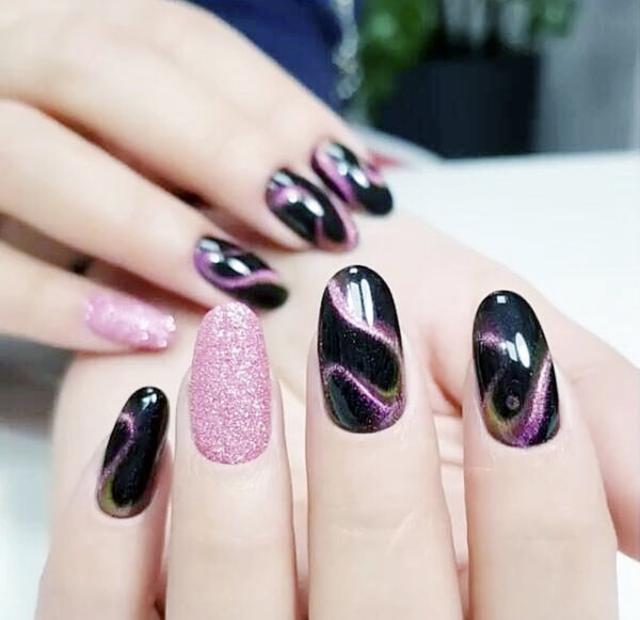 自然的猫眼美甲，超闪的猫眼美甲，美爆了！