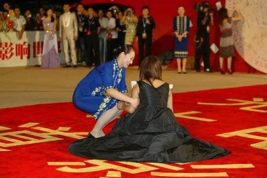 何洁释小龙为什么分手，何洁释小龙为什么不能一起（回顾何洁和释小龙、赫子铭的分手原因）