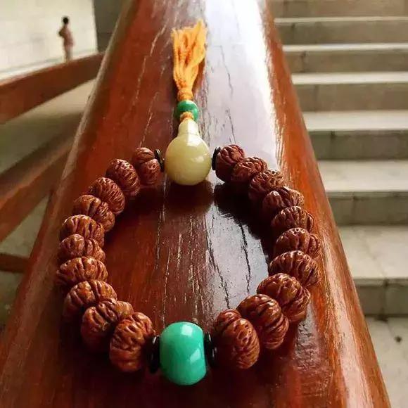 桃核的盘玩的大忌，还别说，这4种桃核，还挺漂亮